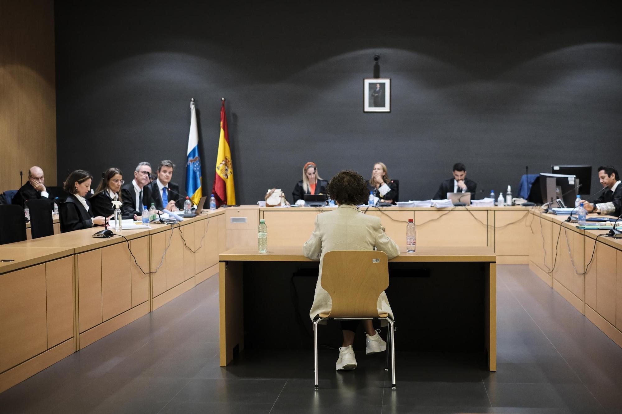 Isabel Déniz veía normal recibir regalos durante su etapa como alcaldesa de Arrecife