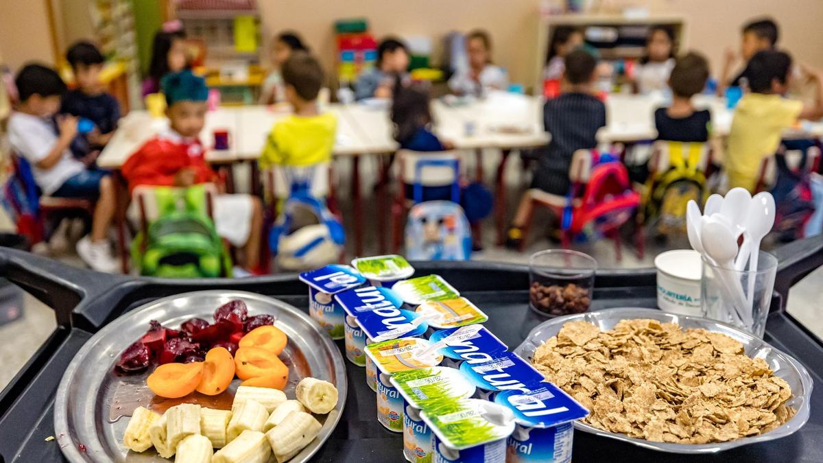 Un taller de comida saludable realizado en un colegio de Alicante, el pasado curso.