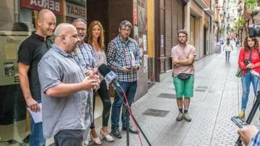 El regidor Francesc Ribera en la seva intervenció a la roda de premsa de presentació, ahir al carrer Major