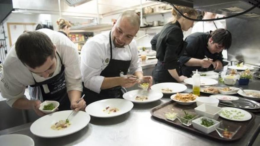 El Concurso Nacional de Gastronomía recibe 39 aspirantes de 12 comunidades