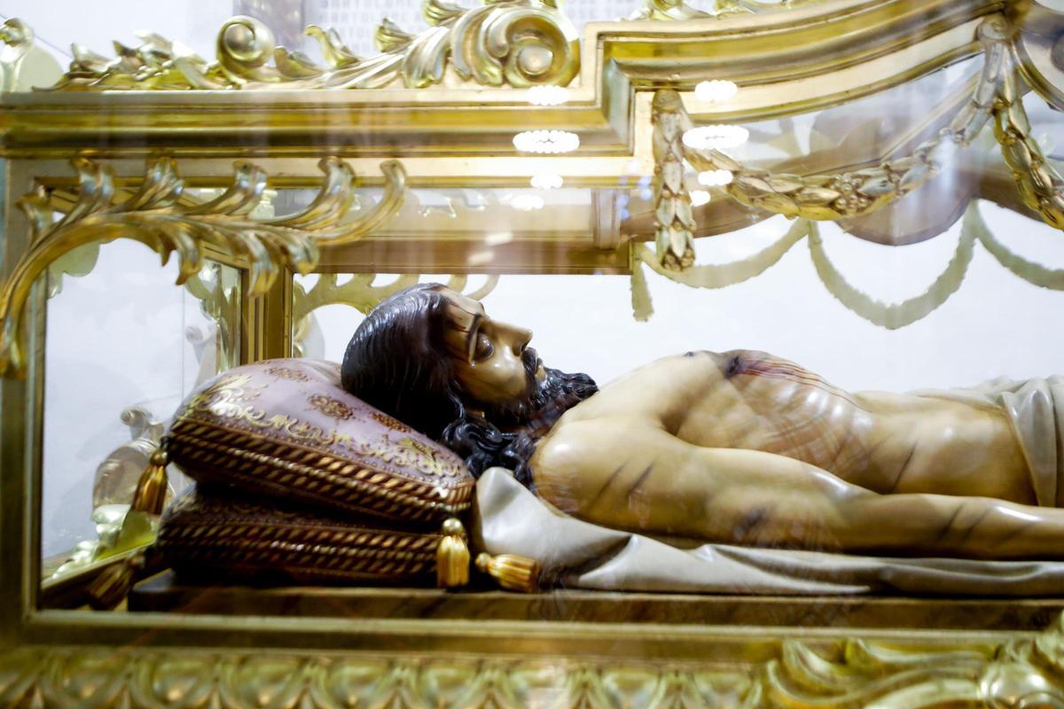 Detalle de la imagen del Santo Cristo Yacente.