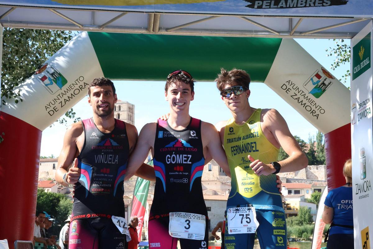 GALERÍA: Disfruta de las mejores imágenes del triunfo de Gómez y Trigo en el Triatlón Ciudad de Zamora GALERÍA: Disfruta de las mejores imágenes del triunfo de Gómez y Trigo en el Triatlón Ciudad de Zamora