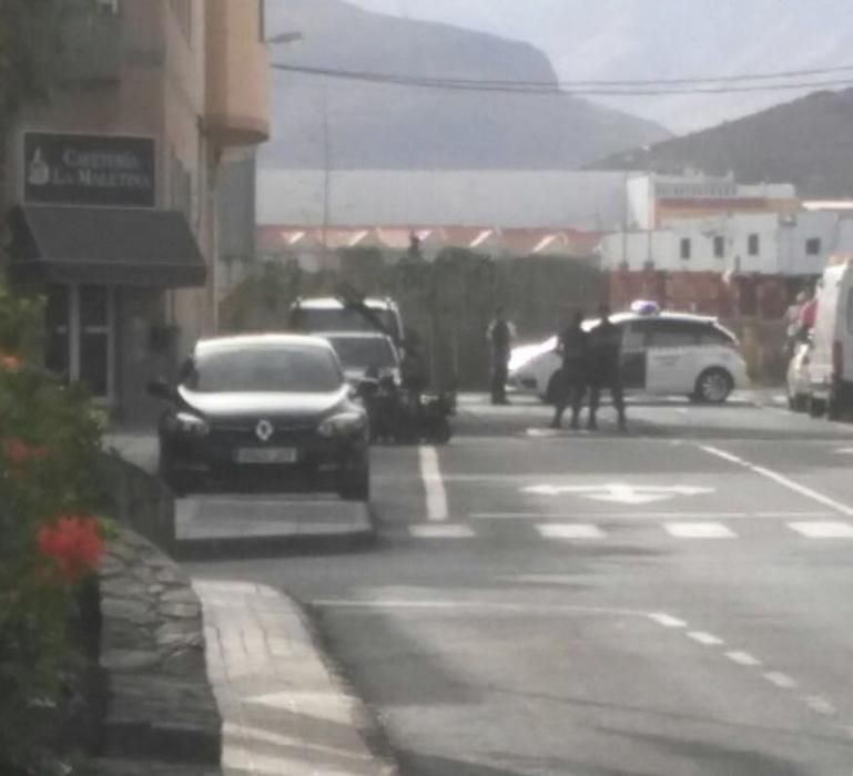 Guardia Civil en las proximidades del CIS de Vecindario