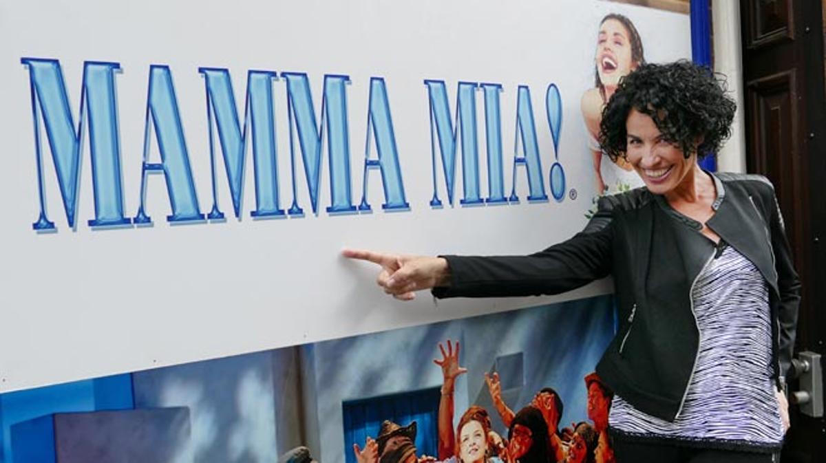 La cantant i actriu Nina visita Londres per presenciar l’espectacle ’Mamma Mia!’, que pròximament representarà al Teatre Tívoli de Barcelona.