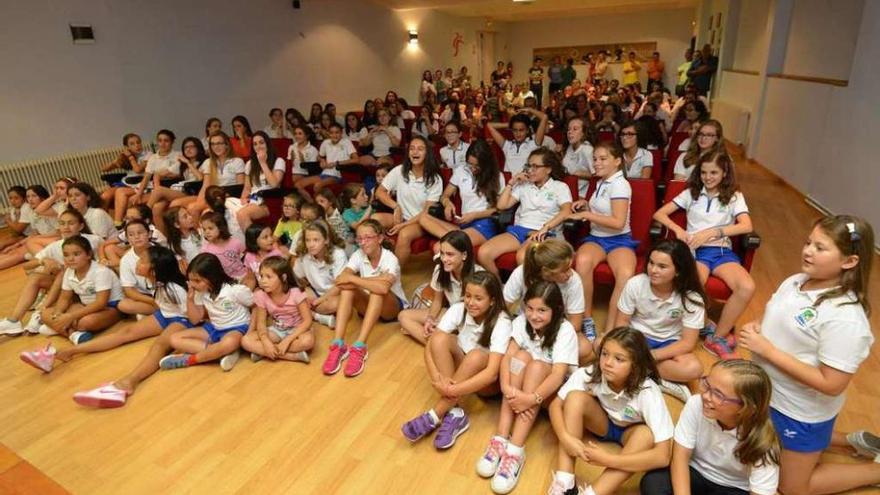 Presentación el equipo de sincronizada de Pontevedra