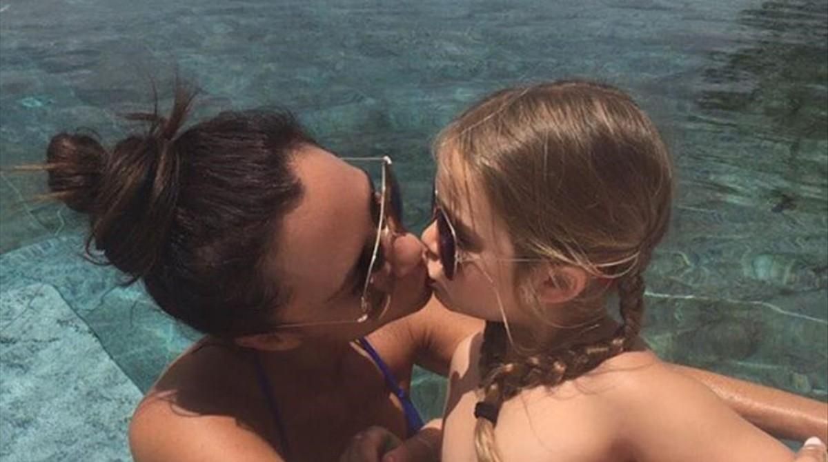 mroca34710239 gente victoria beckham instagram160715175336