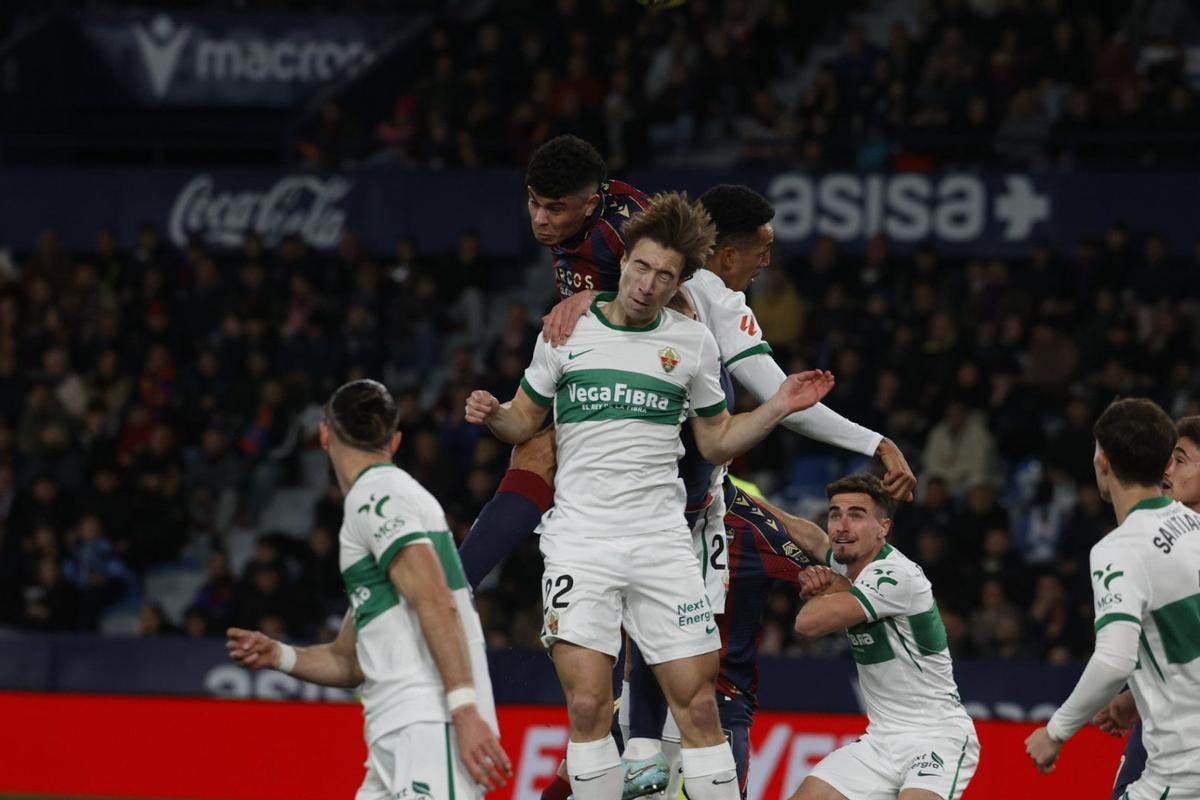 Todas las fotos del Levante - Elche en el Ciutat de València