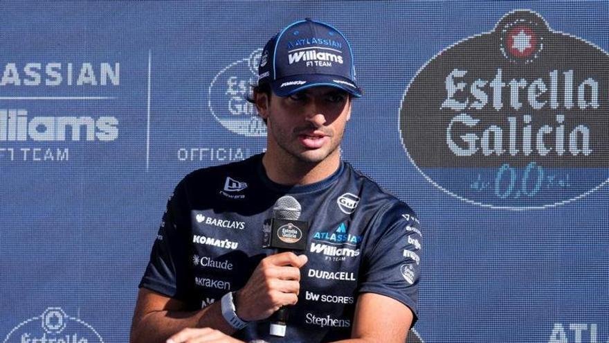 Carlos Sainz y Williams brindan con Estrella Galicia 0,0 antes del Gran Premio de España