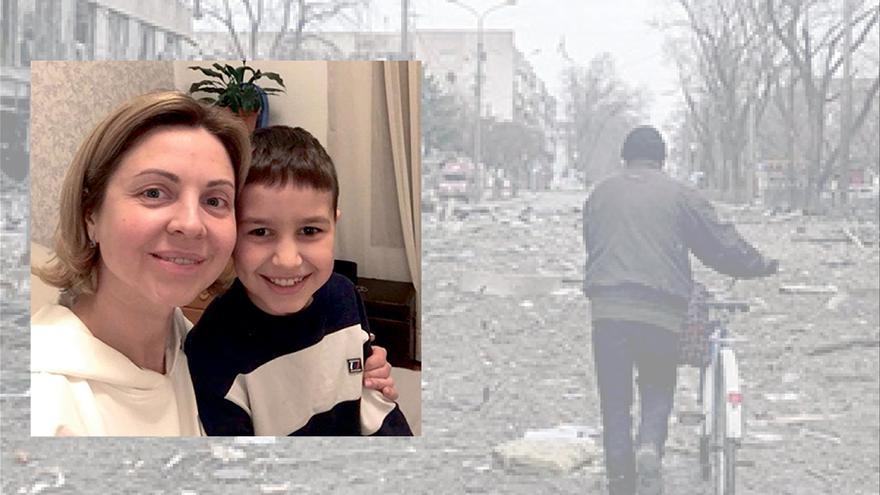 Yulia, junto a su hijo de ocho años, vive ahora en Castelló.