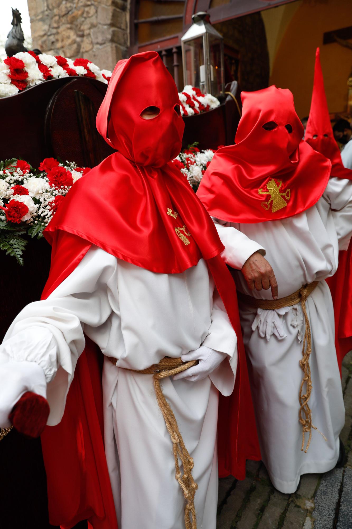 Jubiloso reencuentro con San Pedro en Avilés