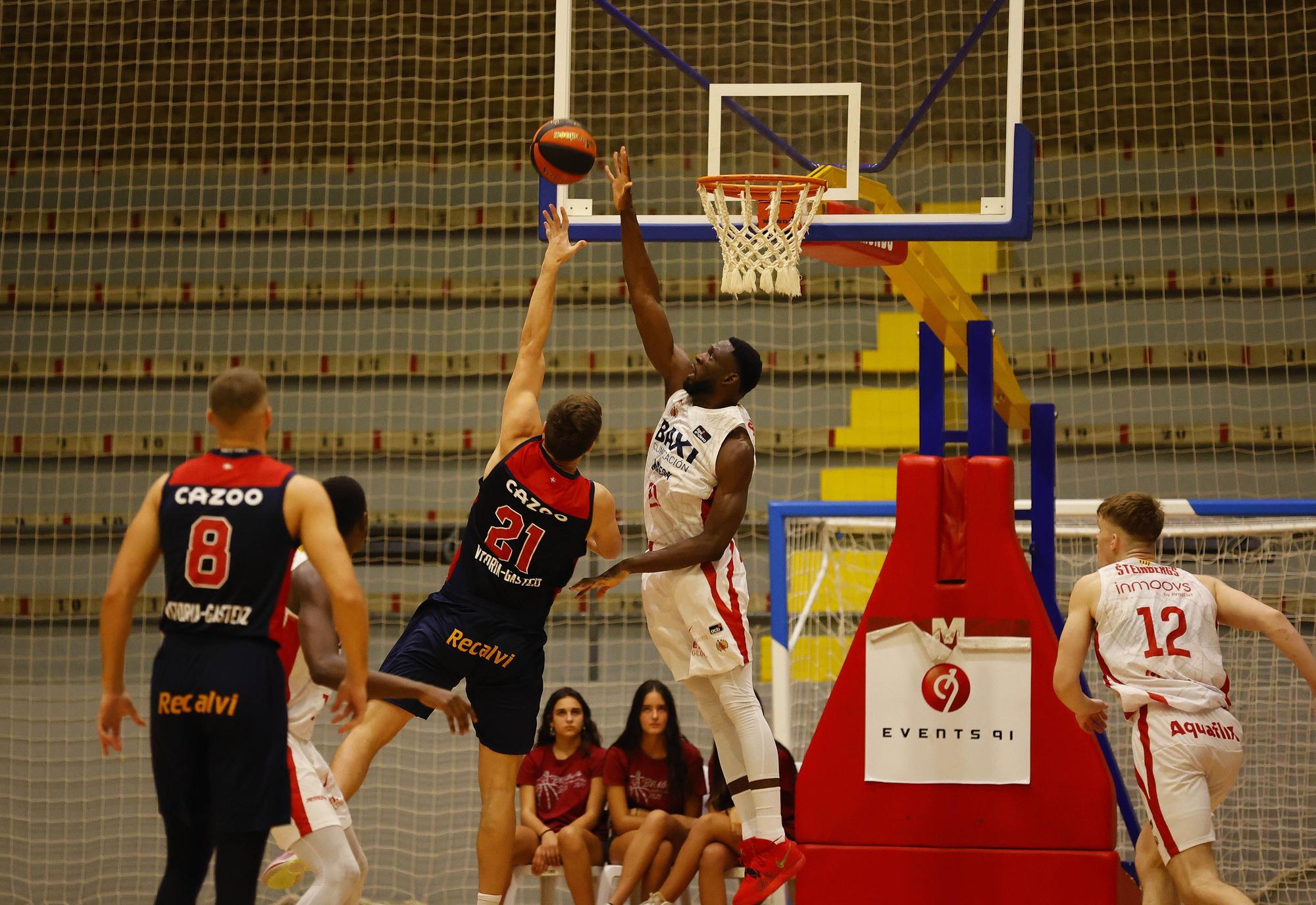 Les millors imatges de l'amistós Baxi Manresa - Cazoo Baskonia