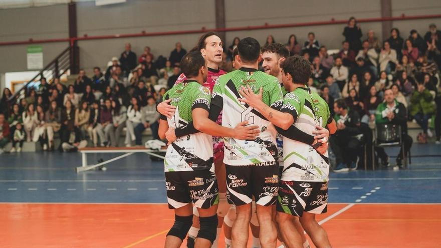 Exigente reto para el Voleibol Almendralejo en la pista de Pinto