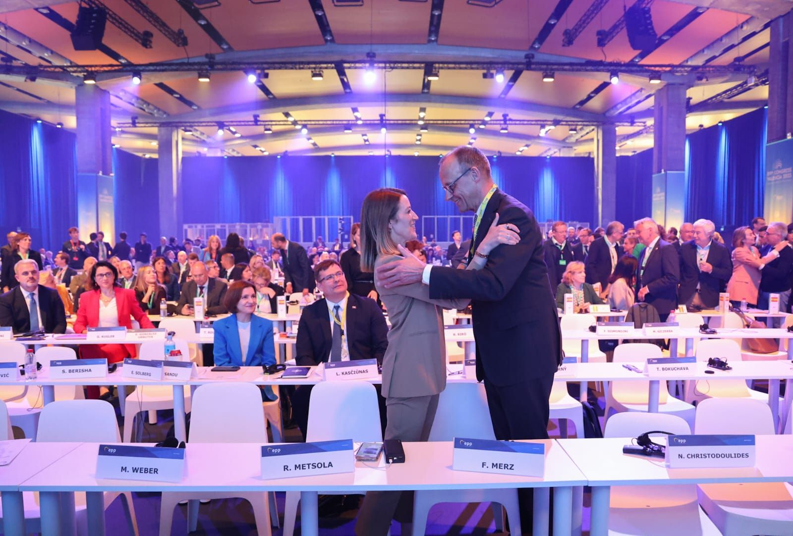 La primera jornada del congreso del PPE en València, en imágenes