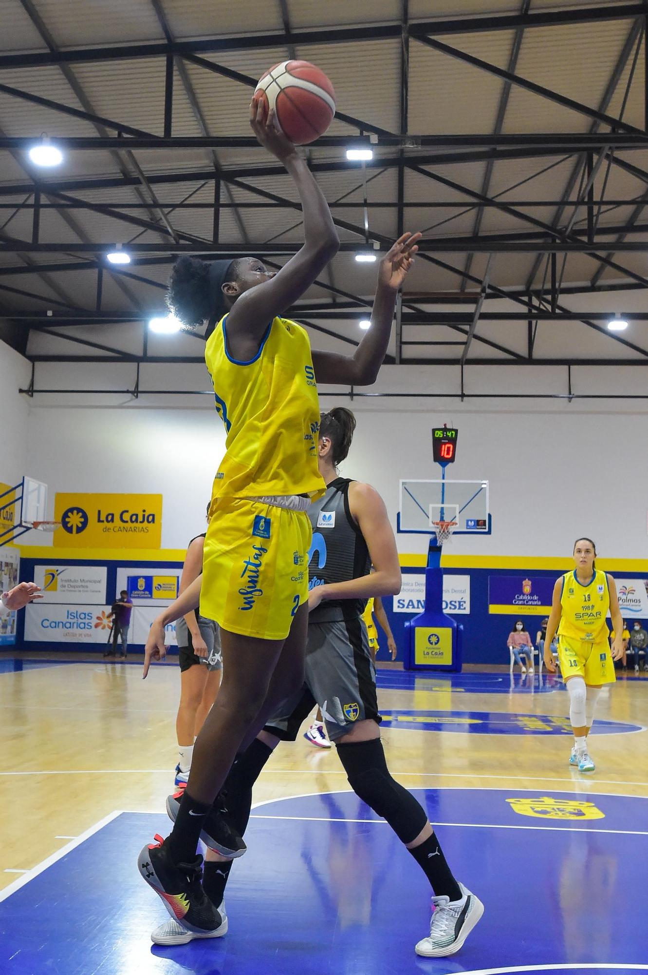 Partido entre el SPAR Gran Canaria (67) y el Estudiantes (65)