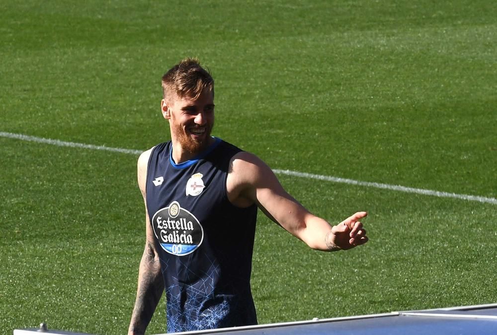 Tino Fernández acude al entrenamiento del Dépor