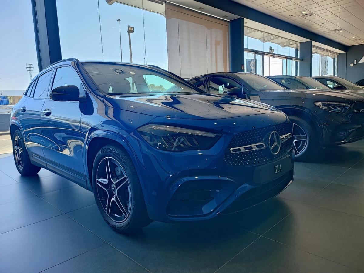 Mercedes GLA.