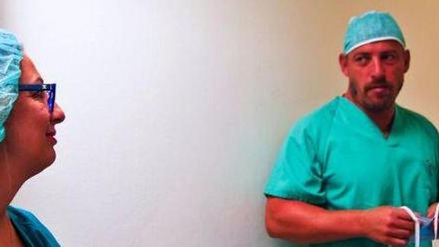 Teresa Nogueiras, jefa de Anestesia, en el bloque quirúrgico del Hospital Can Misses.