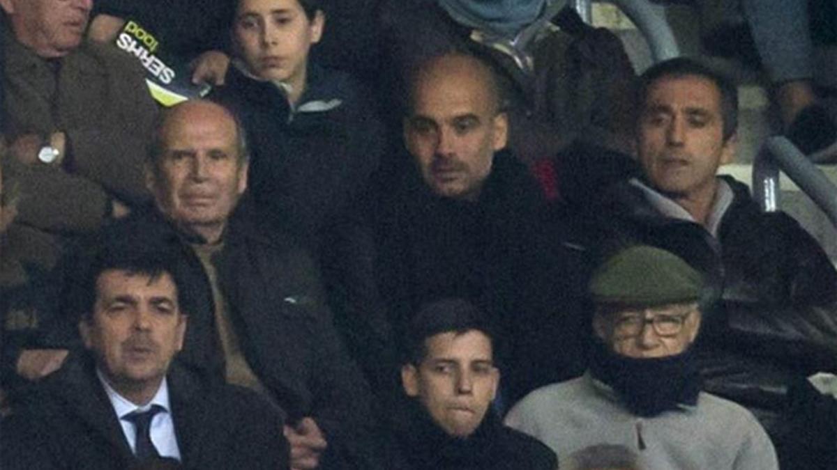 Valentí Guardiola, Pep Guardiola y Manel Estiarte, en el Barça-City de hace dos años