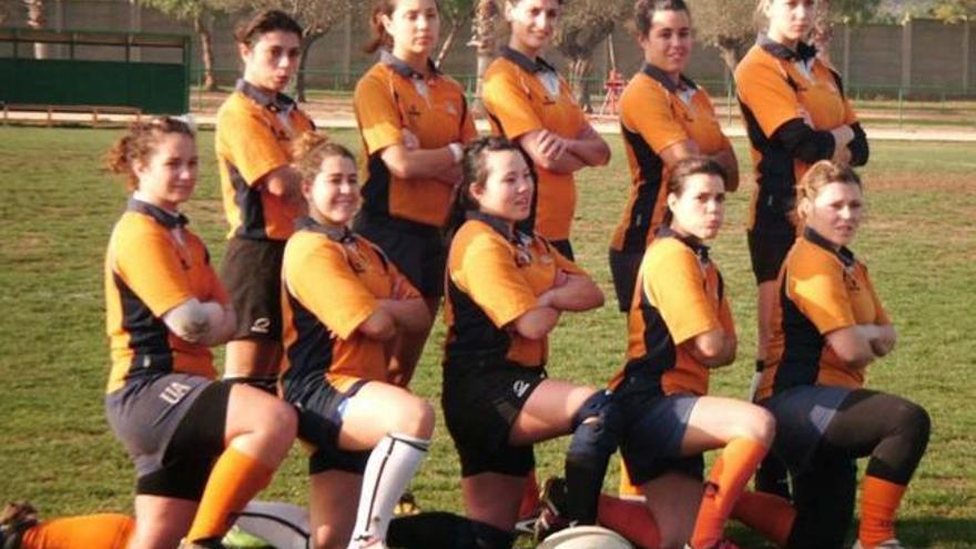 El equipo de rugby femenino de la Universidad de Alicante ocupa la segunda posición en la liga de la Federación Valenciana.