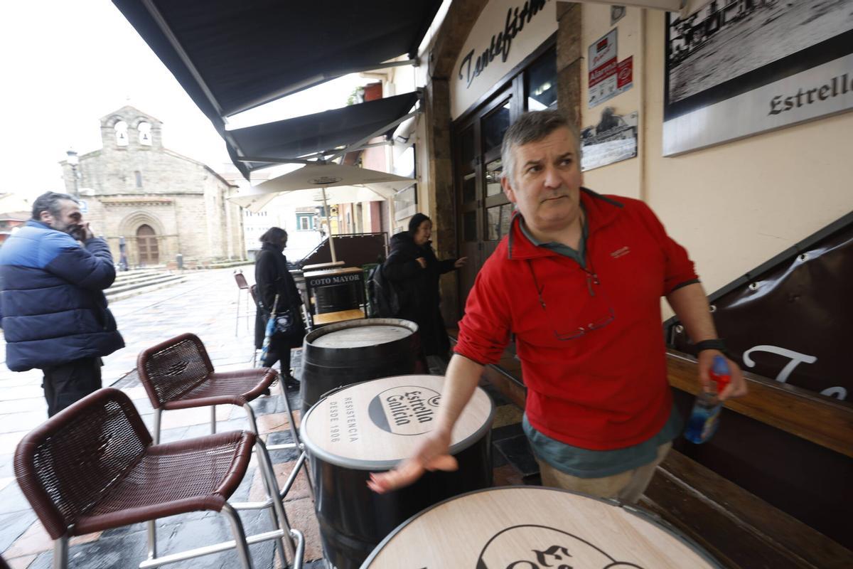 Avilés. Coincidir redactor y fotógrafo. Reportaje en Sabugo por inseguridad. Los vecinos denuncian que vuelven los follones y los problemas en las madrugadas de los findes tras unos años tranquilos.