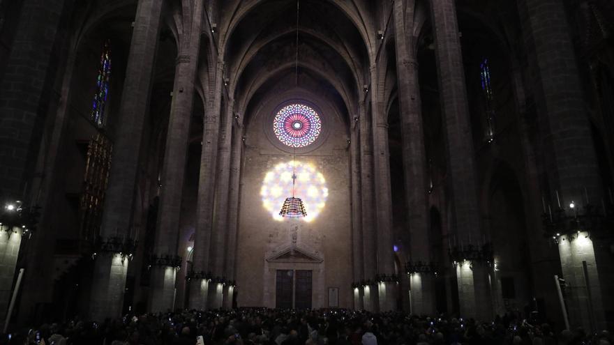 El &#039;Vuit de la Seu&#039; ilumina la Catedral de Mallorca