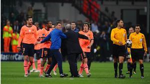 Los jugadores del FC Barcelona acabaron muy enfadados con el arbitraje de Olegario Benquerença ante el Inter en 2010