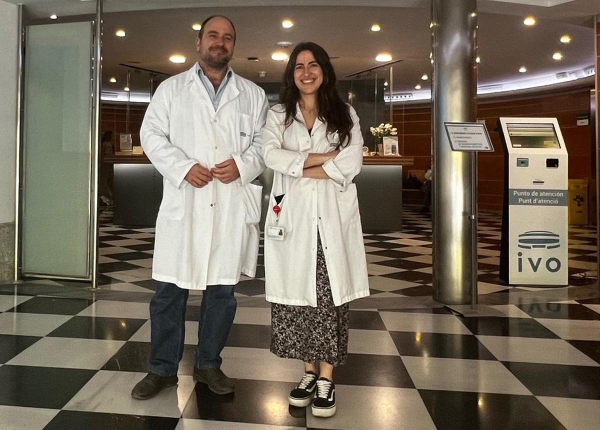 El Dr. Romero y la Dra. Raquel López.