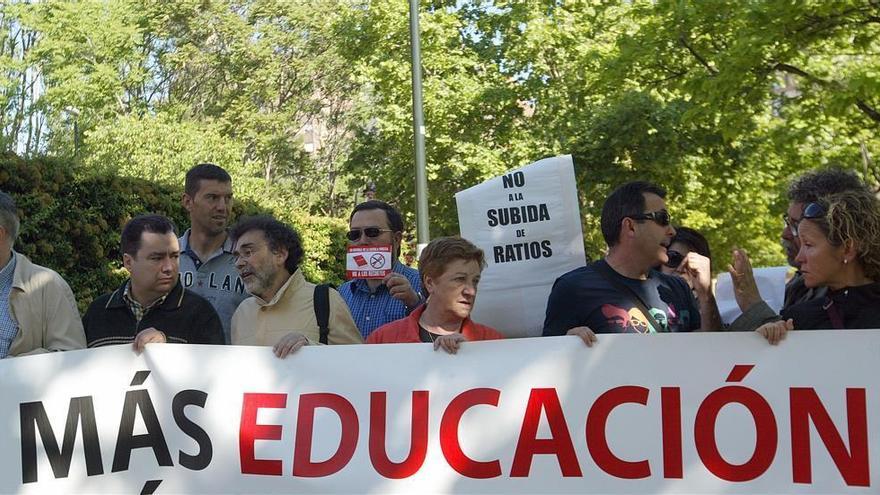 Los docentes anuncian protestas y no descartan huelga en septiembre