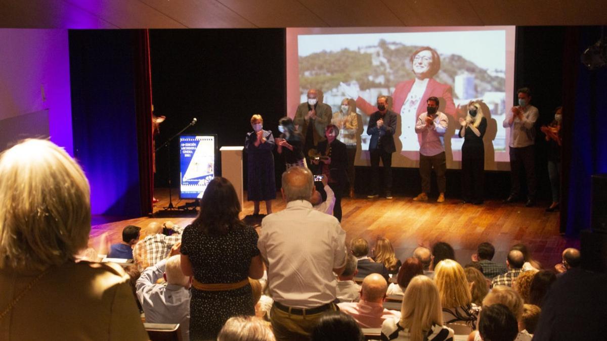 Macarena Astorga recoge el máximo galardón del Festival de Cine de Archidona.