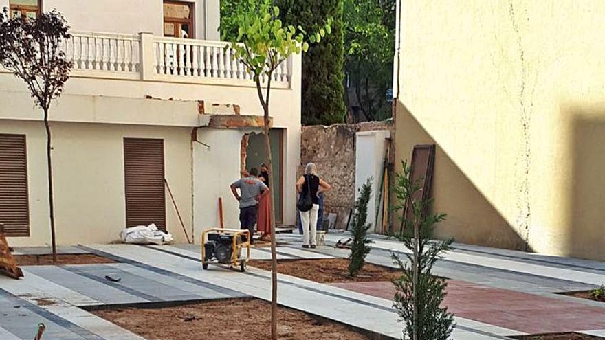 Jardines del chalé de la calle Aben al Abbar.  | LEVANTE-EMV