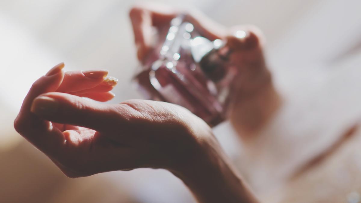 Cómo encontrar el perfume perfecto para ti: las claves y consejos definitivos (según los expertos)
