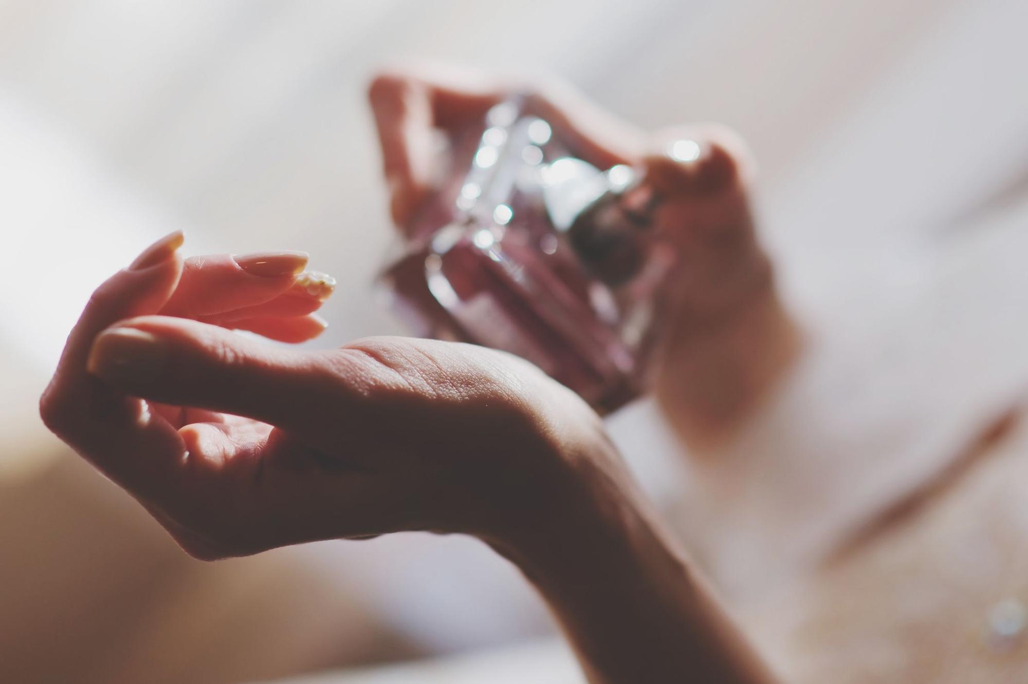 Cómo elegir bien un perfume según los expertos