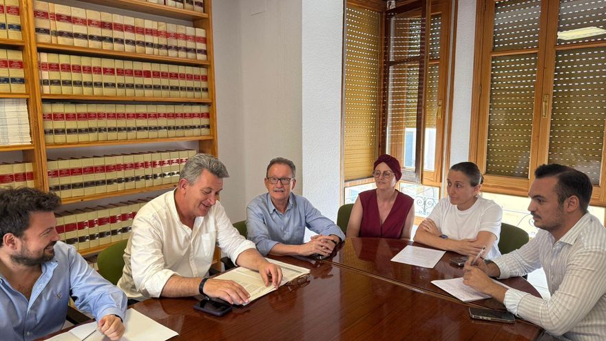 Alcalà pone deberes al Consell: bus, puerto y playas en el punto de mira