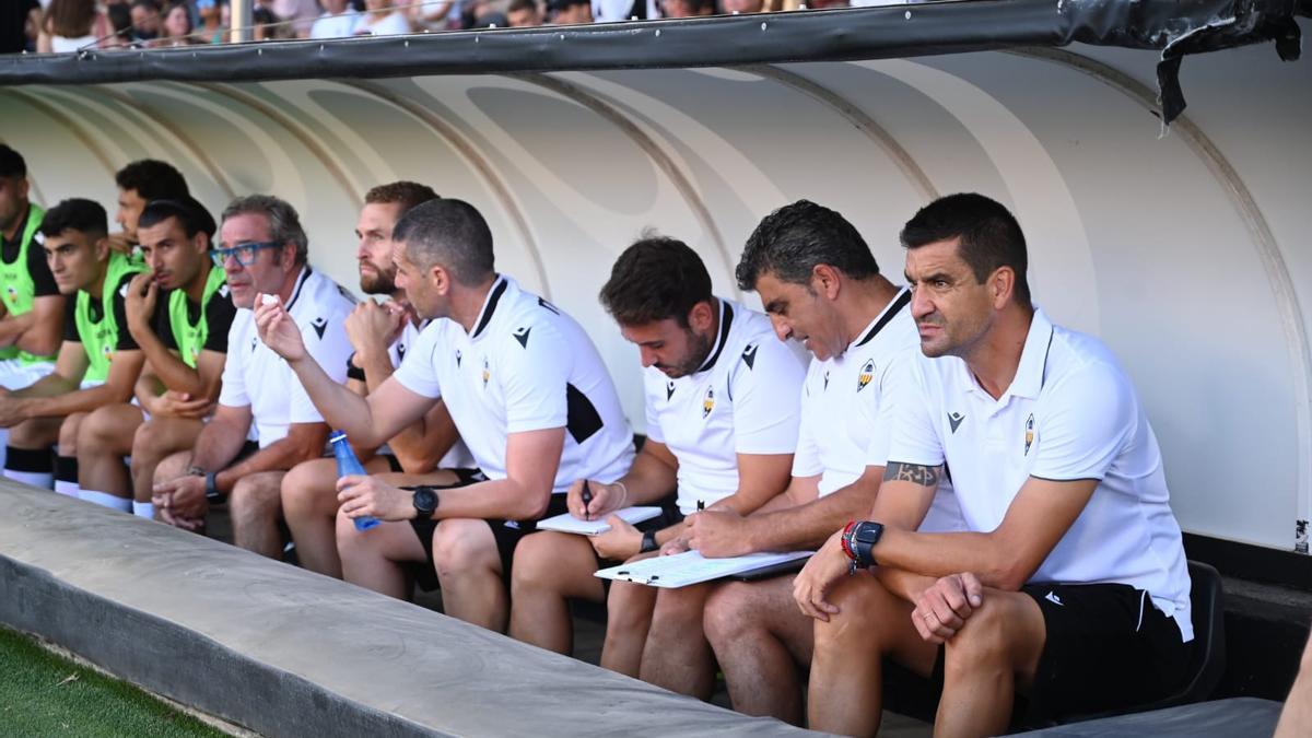 Rubén Torrecilla en su primer partido de la temporada en Castalia ante el Sabadell.