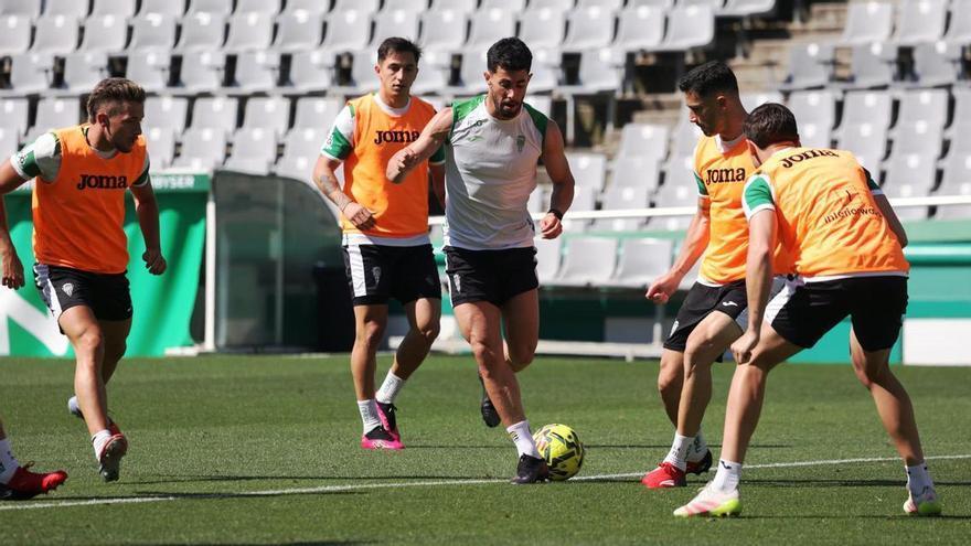 El Córdoba CF ultima la preparación del duelo ante el Mirandés con cuatro bajas en el plantel