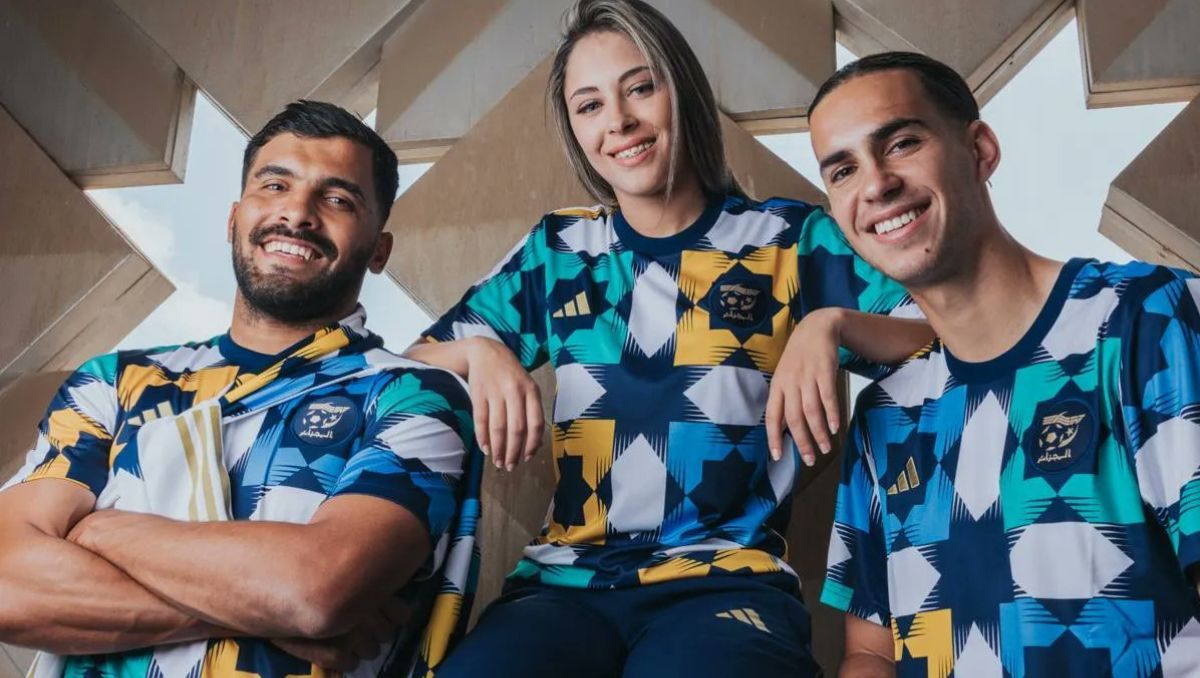 Imagen promocional de la nueva camiseta de Argelia.