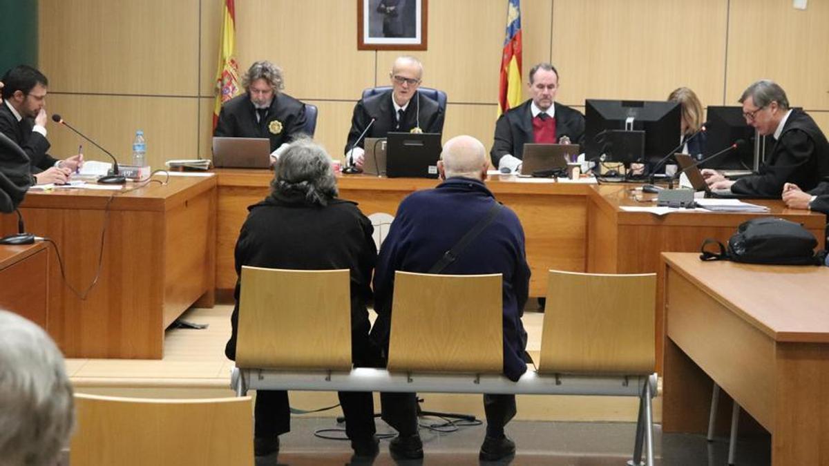 Juzgan a un matrimonio por abusos sexuales a su hija durante 40 años y a su nieta en Valencia