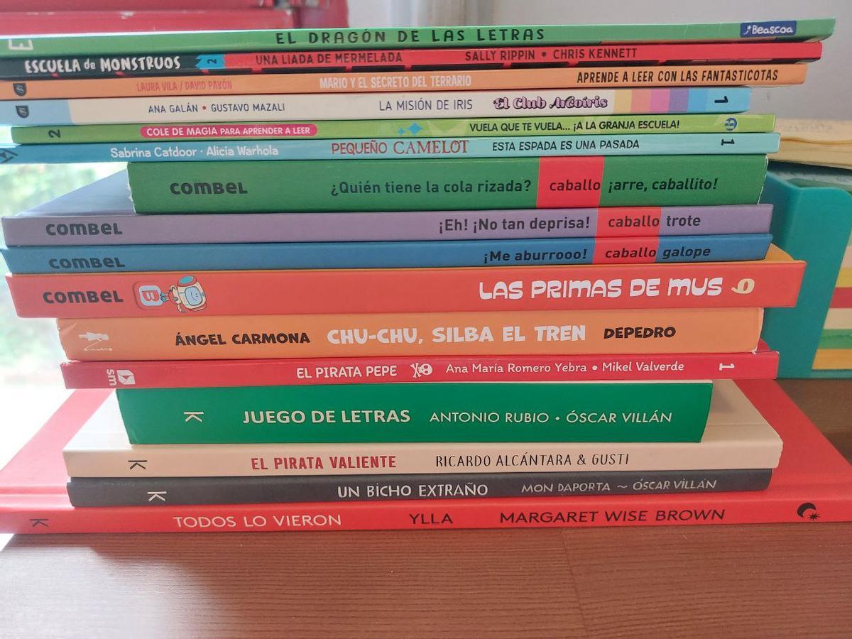 'El dragón de las letras', 'Escuela de monstruos', 'Cole de magia', 'Pequeño Camelot', 'Bitmax', 'El club arcoiris'... Aumenta el volumen de publicaciones en mayúsculas para criaturas que comienzan a leer con cinco o seis años.