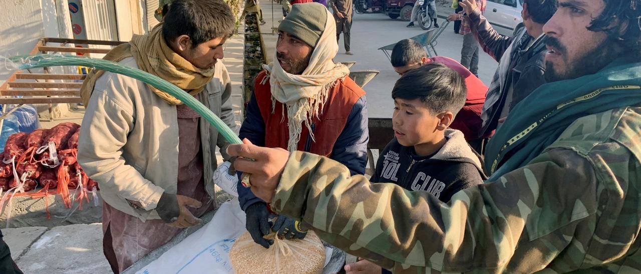 El invierno ha multiplicado las filas del hambre en Afganistán.