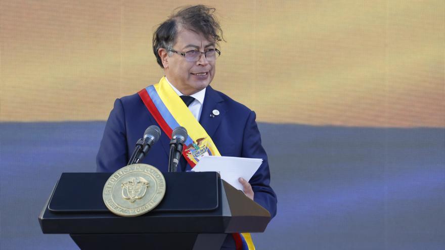 Gustavo Petro asume la presidencia de Colombia con la promesa de un cambio histórico