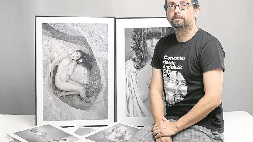 «Una exposición es un hecho traumático para un creador»