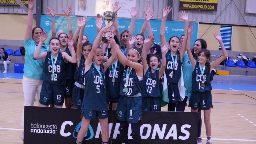Las selecciones provinciales de baloncesto baten su récord de títulos y medallas andaluzas