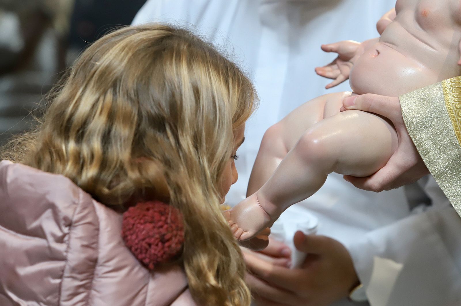 El obispo de Córdoba pide por la paz en la misa de la Navidad