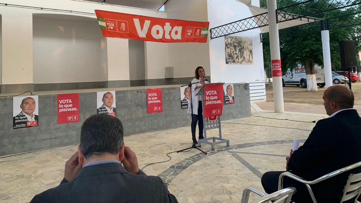 Isabel Ambrosio, en el acto de campaña del PSOE en Castro del Río.