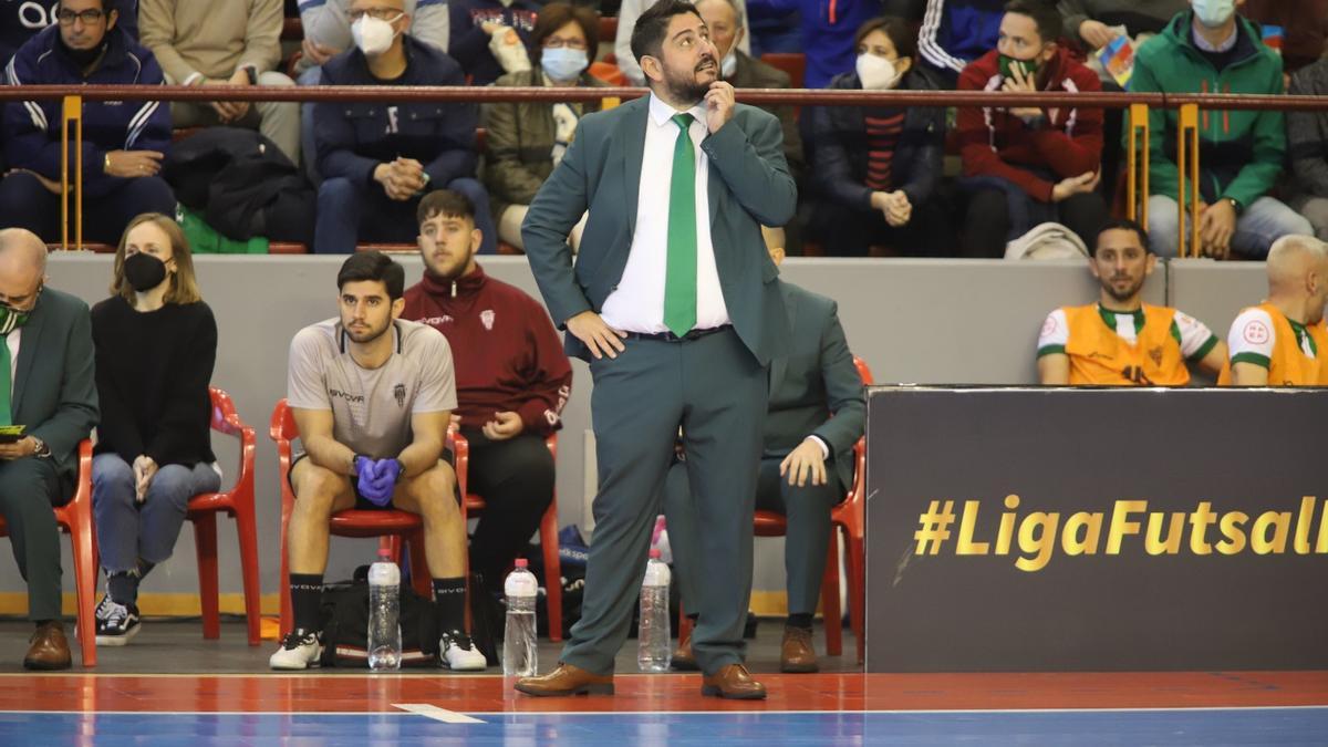 Josan González, durante un encuentro del Córdoba Futsal.