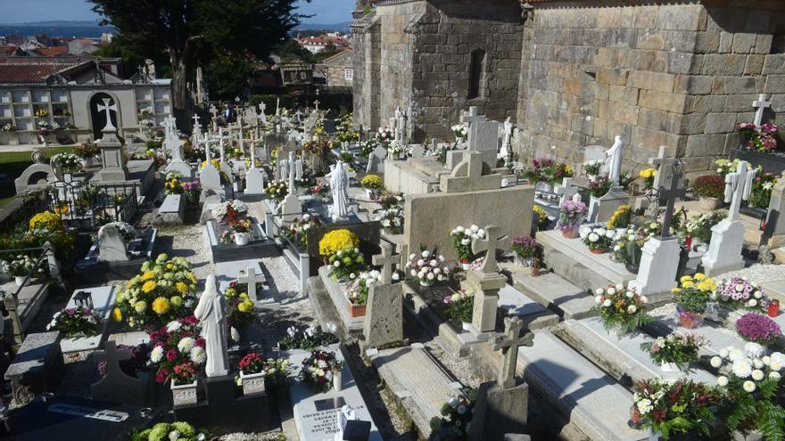 Cambados arropa la Semana de los Cementerios con un recorrido por Santa Mariña