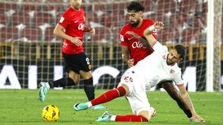 Adnan Januzaj llega a la UD Las Palmas cedido por el Sevilla