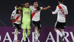 River Plate jugó con Enzo Pérez como meta.