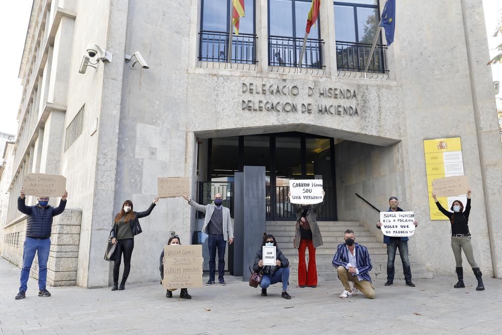 Autònoms concentrats a la delegació d''Hisenda