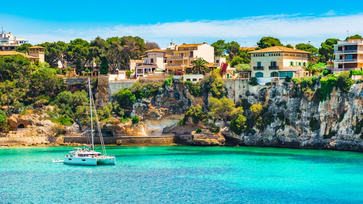 La nueva tendencia viral de algunos turistas en Mallorca que preocupa a médicos y usuarios en redes